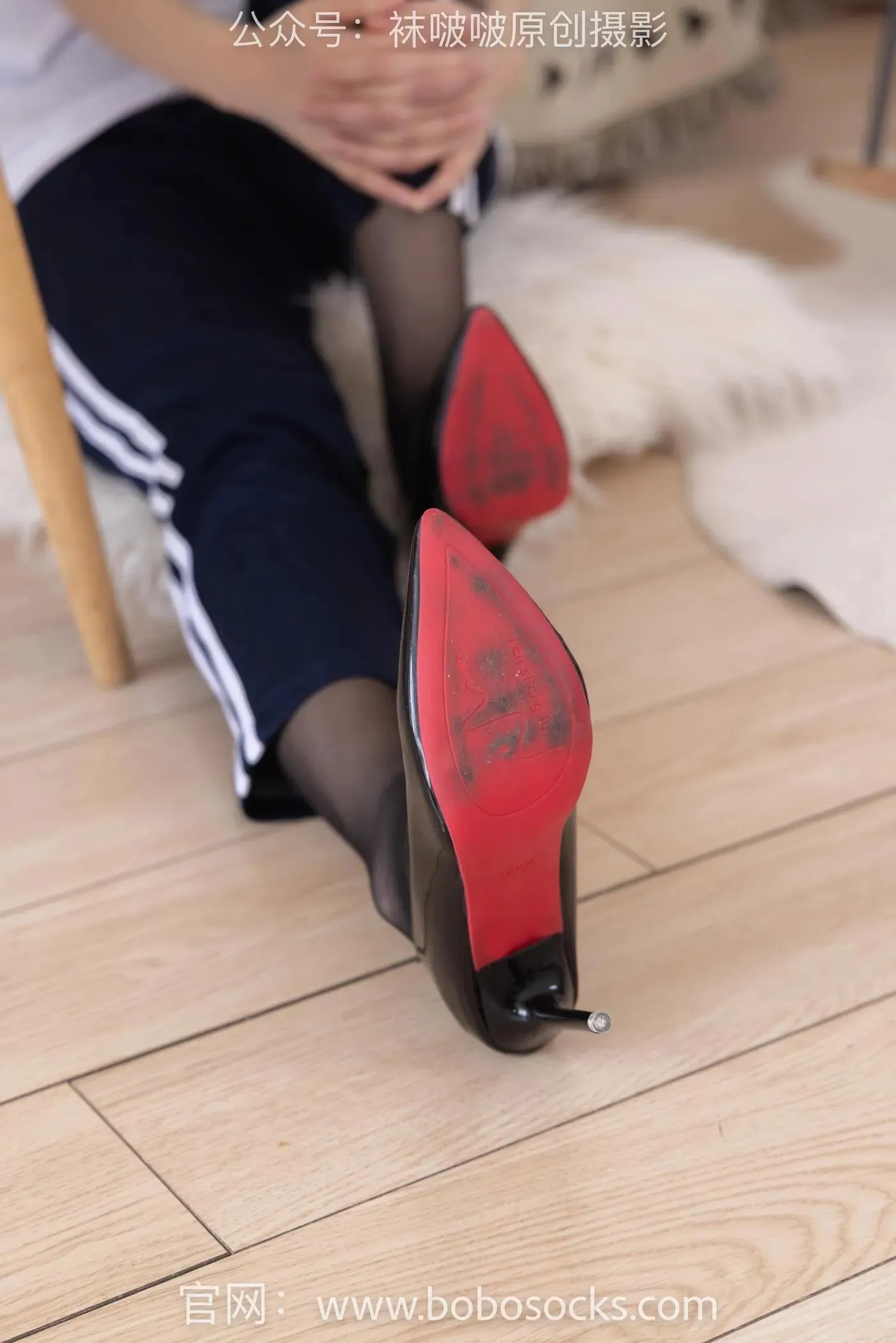 [BoBoSocks袜啵啵]NO.135 小甜豆-高跟鞋、黑丝（脚尖透明款）、裸足 [140P]插图